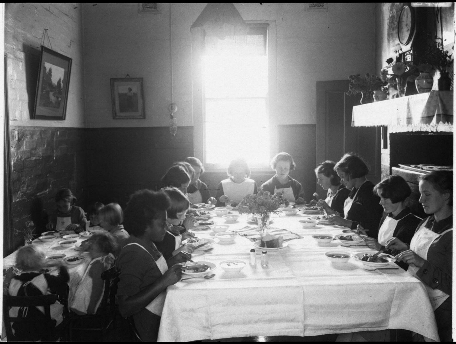 dining-room-newcastle-girls-home-find-and-connect